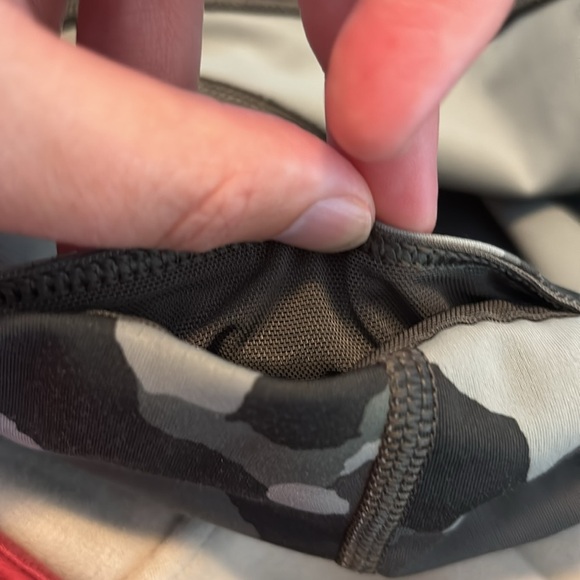 Athleta Lightning women’s green camo 7/8 leggings size medium - Picture 11 of 11